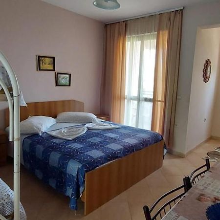 Villa Madani Dıraç Dış mekan fotoğraf