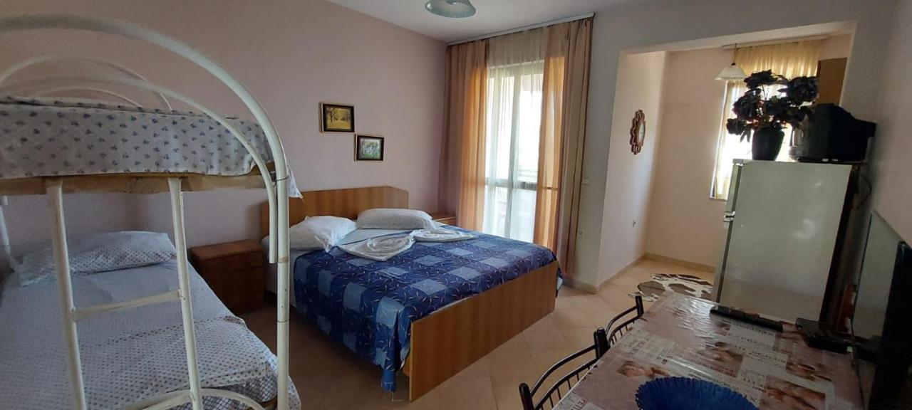 Villa Madani Dıraç Dış mekan fotoğraf